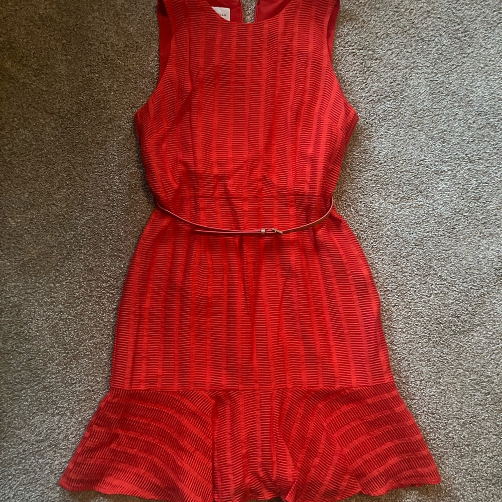 Donna Morgan Red Textured Sleeveless Dress with Belt